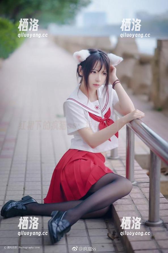 红裙下的疯猫ss：经典美图也有脾气