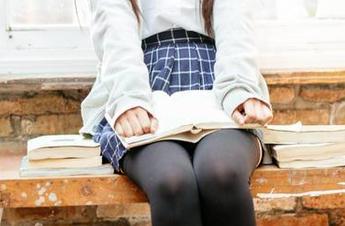 紧急召唤神楽坂真冬少女私拍，看看她是如何把冻手冻脚变成艺术的！