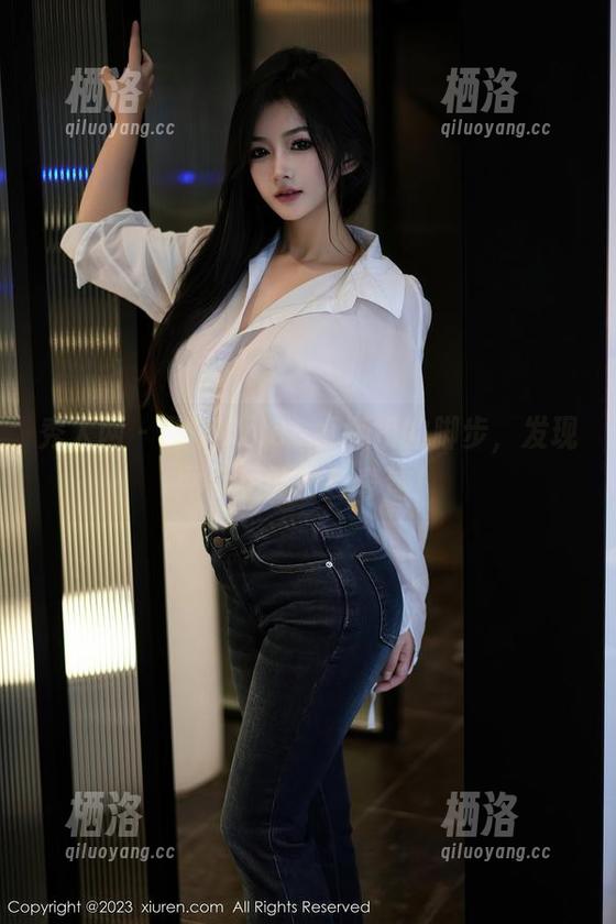 秀人网 - 跟随Cris_卓娅祺的脚步，发现网盘里的粉色奇迹！