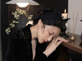 秀人网 – 图集：史雨姐姐的私房魅力，套装穿搭让人目不转睛