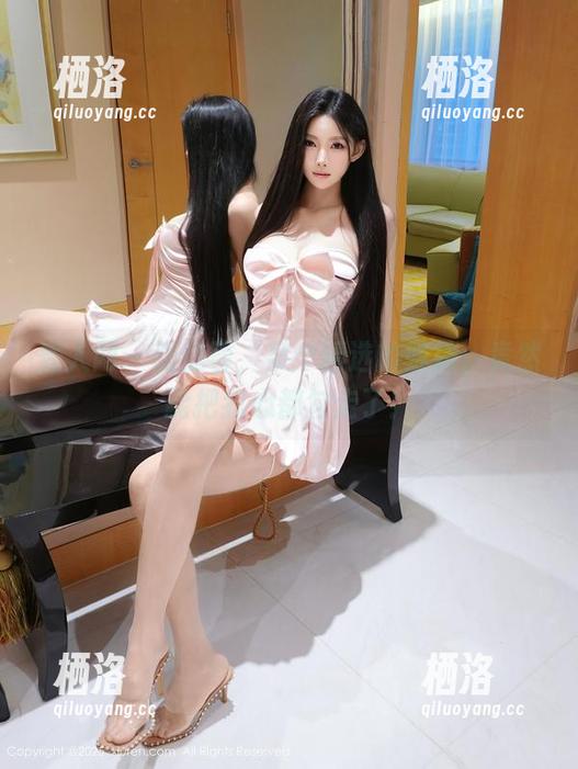 秀人网-张庭蓉 秀人网 - 张庭蓉,某个精选的妹妹,竟然能把我心都勾走了!