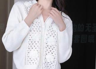 秀人网 – 看月野兔美妞在海边的无圣光浪漫，超适合发朋友圈的套图哦