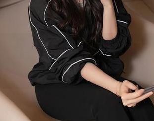秀人网 – 美图上线！李丽莎的长腿套图，你确定还想继续低头吗？