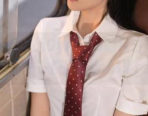 秀人网 – 杨紫嫣Cynthia的纯白写真，偷偷告诉你——原图比real更real！