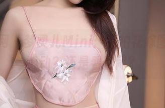 秀人网 – 梦灵儿Mini：私拍花嫁图包，心动？还是看热闹？