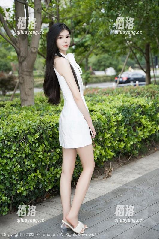 秀人网 - 免费资源！看看欧阳妮娜娜如何将护士变成艺术！