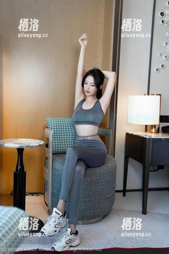 秀人网 - 这组豹纹写真太美了，免费解锁灿宝的野生魅力！
