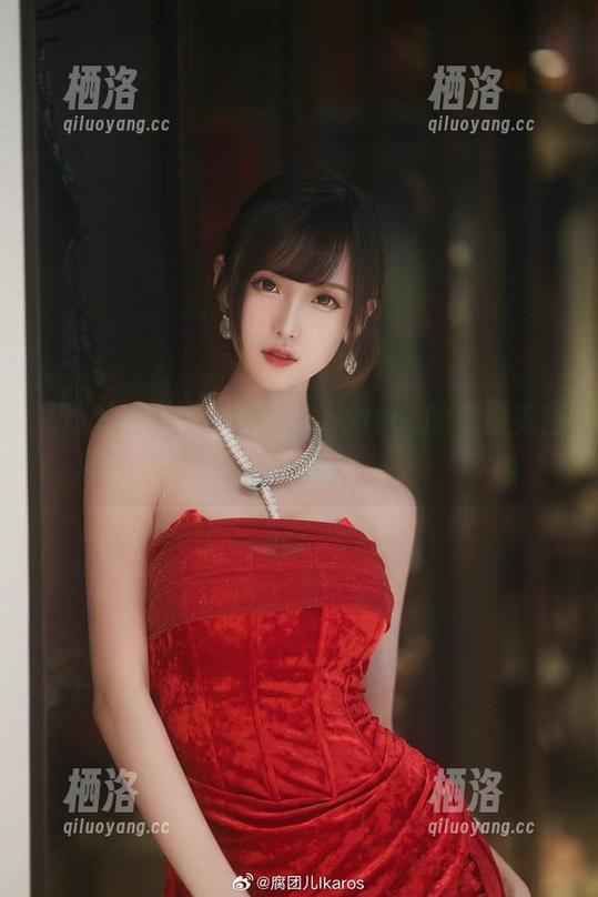 腐团儿Ikaros 从沙发到卧室,腐团儿Ikaros的免费美图居家风!