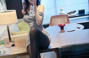 微密圈 – 这不是普通的女仆写真，葛征教你如何用照片间接发糖