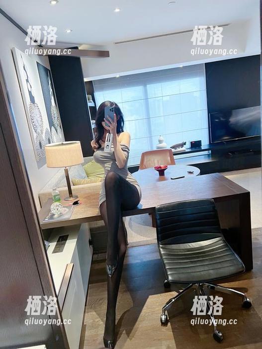 微密圈 - 这不是普通的女仆写真，葛征教你如何用照片间接发糖
