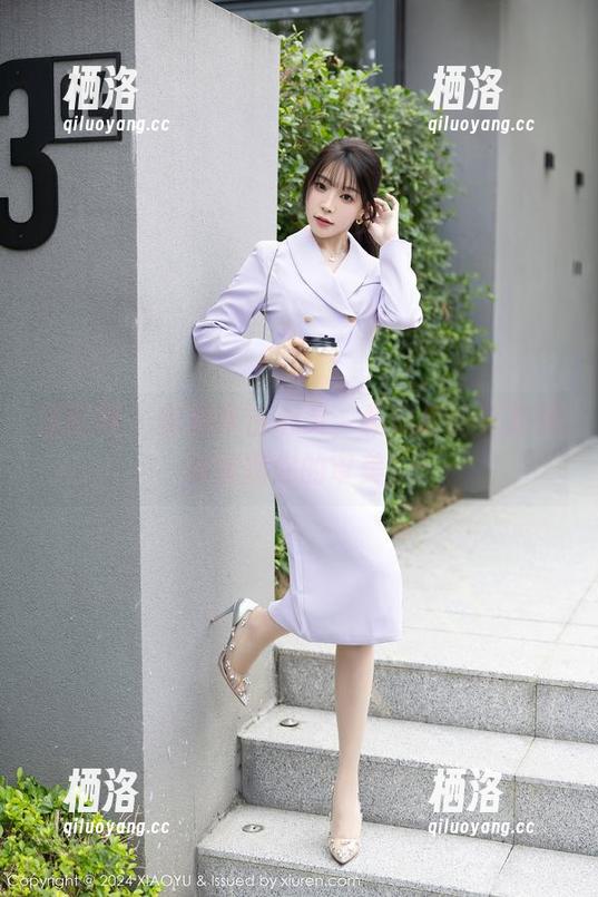 语画界 - 美图直击心灵，杨晨晨的美足如何颠覆你的审美？