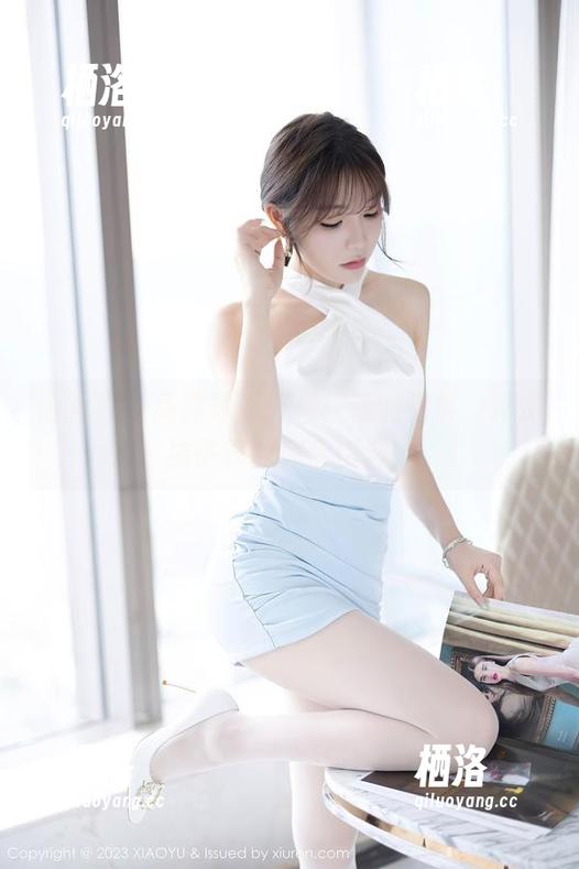 语画界 - 高清写真：程程程的棉袜，真是袜子界的颜值担当！