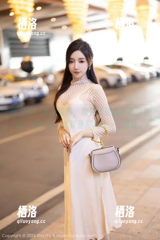 语画界 - 真心觉得，雅雯的旅拍高清图包是一种享受，尤其是那几张……咳咳。