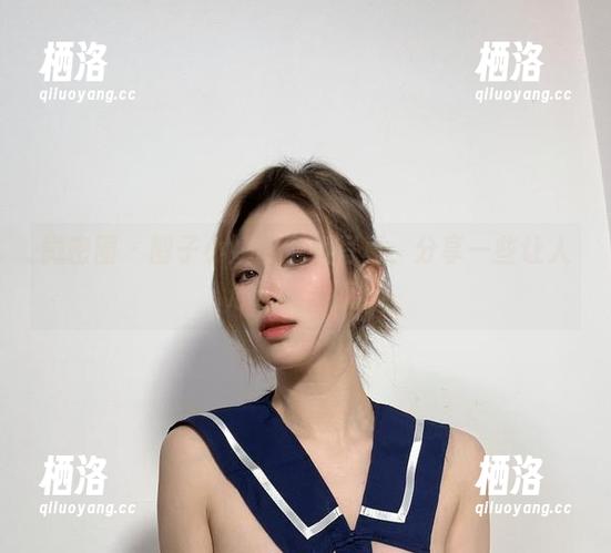 醇子小姨 微密圈 - 醇子小姨的空姐写真,分享一些让人心动的画面!