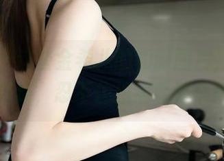 微密圈 – 这些金希儿的和服图片，真是让人心痒痒，忍不住想细看每个折痕。