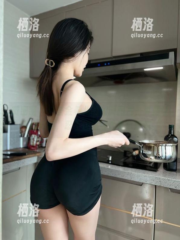 微密圈 - 这些金希儿的和服图片，真是让人心痒痒，忍不住想细看每个折痕。