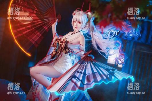 校服COS界的金鱼yui：图包中那些不为人知的细节