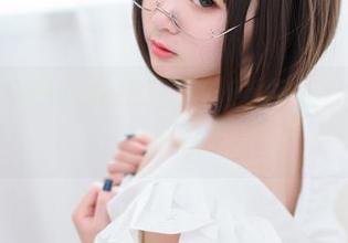 青水百合子的私房魅力，73毛衣让人心痒难忍