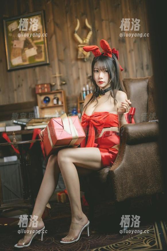 香草喵露露 教室里的香草喵露露:写真集更新,竟然还有这种优雅的旁白吗?