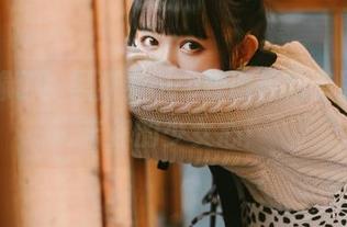 别犹豫了！黑猫猫ovo校服最新套图，直击你的少女心！